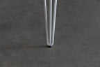 Detail van Nordstahl Hairpin tafelpoten wit